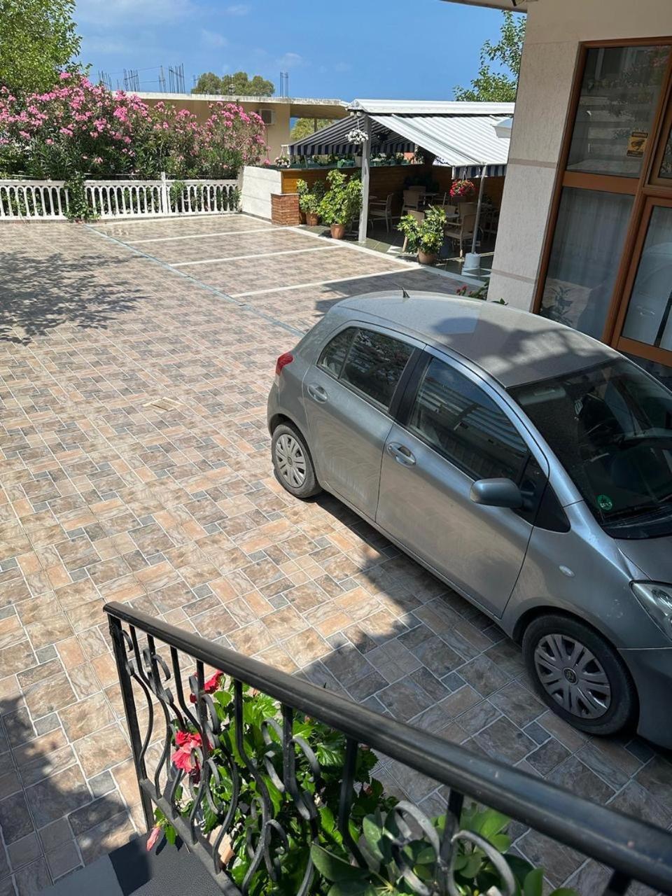 Eid Mar Hostel Vlore Bagian luar foto