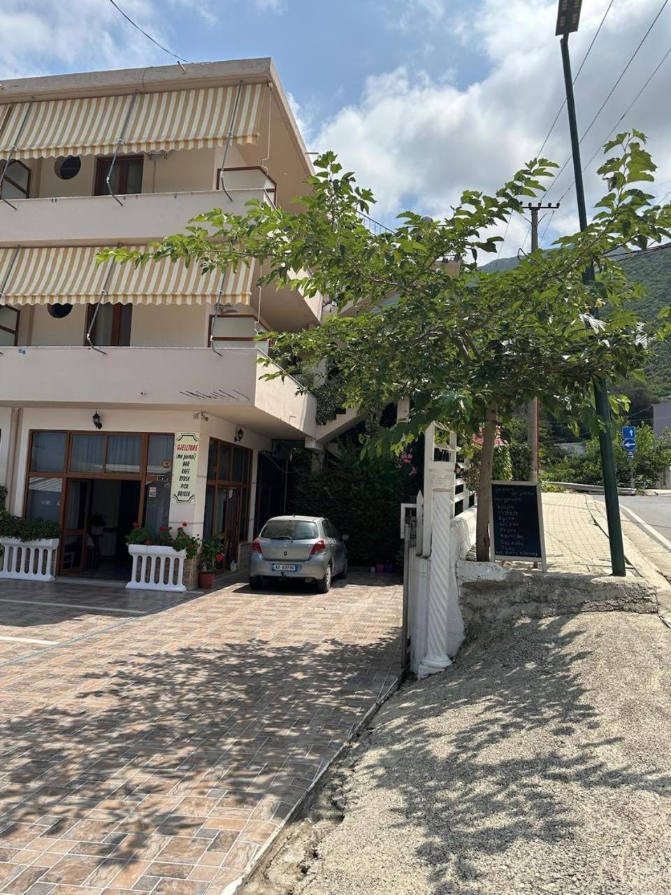 Eid Mar Hostel Vlore Bagian luar foto